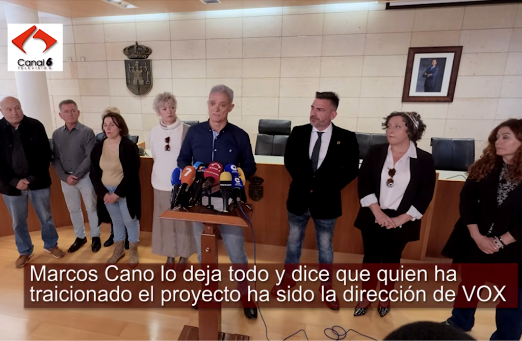 Marcos Cano dimite, entrega su acta de concejal y se da de baja de Vox